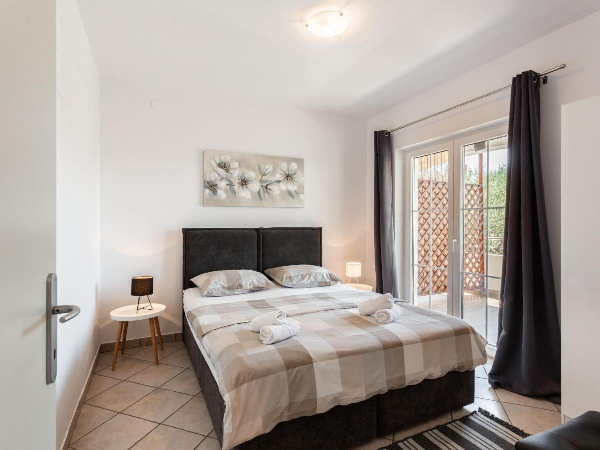 Apartment Tino-2 By Interhome Sukošan 外观 照片
